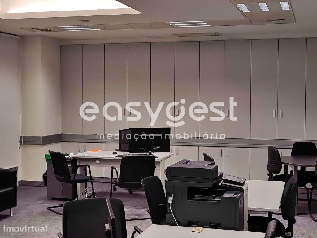 fantástica loja na Av. General Humberto Delgado em Castelo Branco - Grande imagem: 2/21