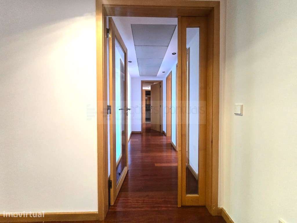 T4 com áreas generosas em São Victor, Braga | Junto a Escola Gulben...-8