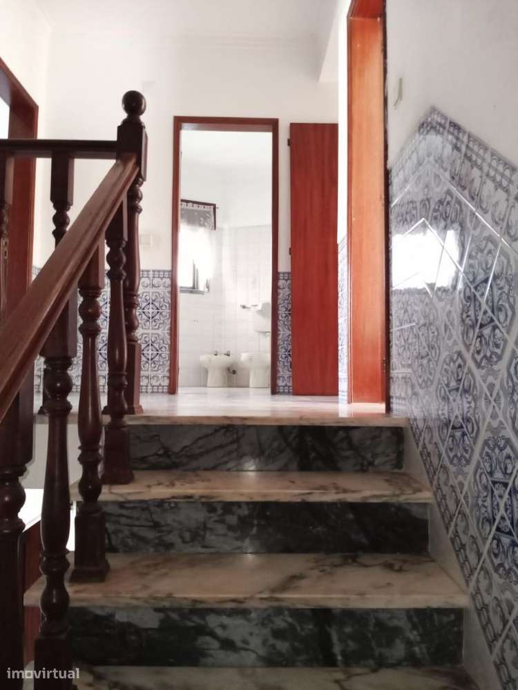 Moradia geminada com 5 quartos em Pinhal de Frades - Seixal-7