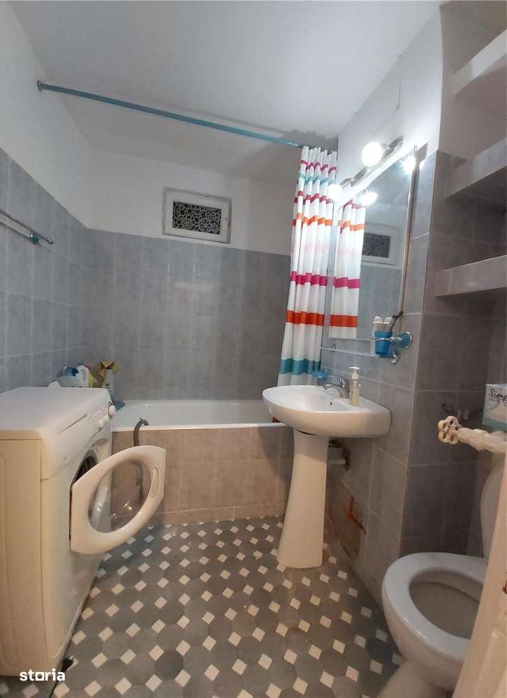 Vanzare Apartament 4 camere - decomandat 102 MP- bloc MONOLIT - UNIRII-9