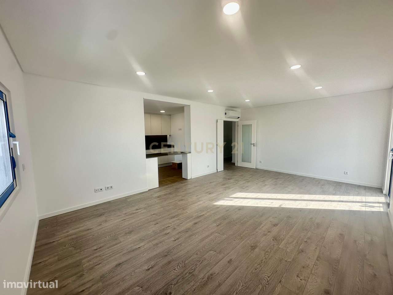 T3 Tires - 3 parqueamentos e arrecadação-30