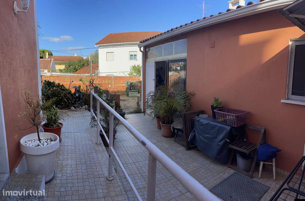 EXCLUSIVO EM CASCAIS |  T3 +1 anexo EM MANIQUE DE BAIXO.-24