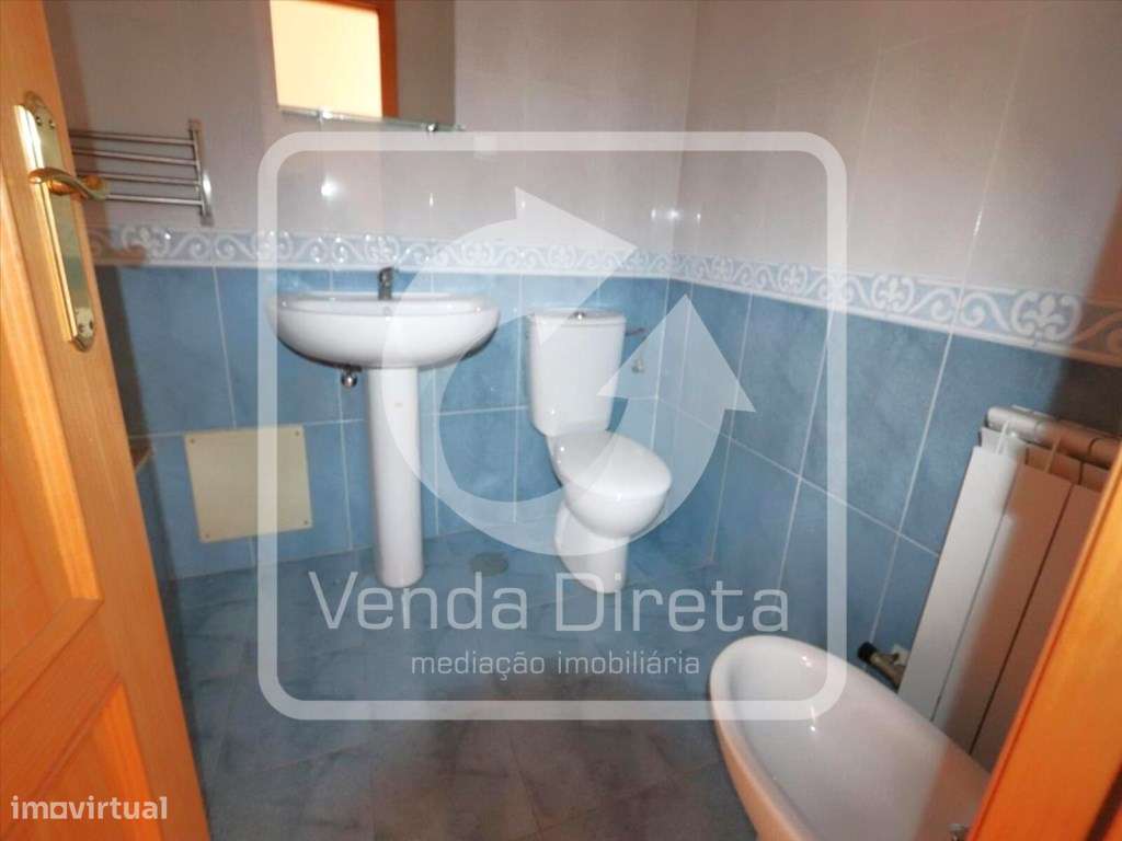 Apartamento T3 | 137 m² | Varanda | Arrecadação | Estacionamento | ...-16
