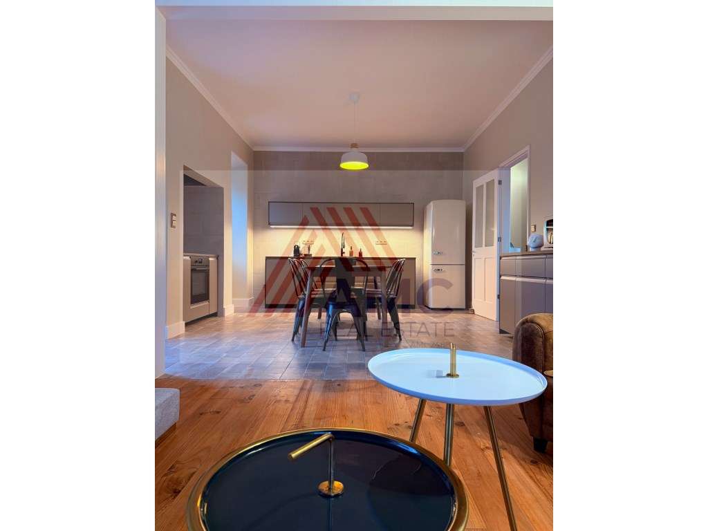 MORADIA T6 NO CENTRO DA VILA DA MADALENA-14