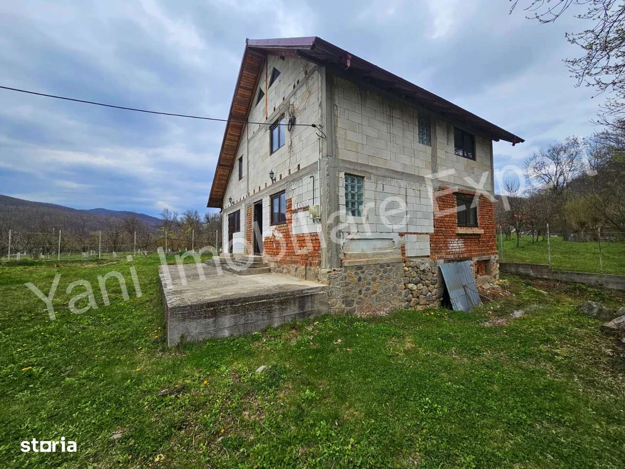 Casă de vânzare în comuna Mușătești, sat Mușătești, județ Argeș.-2