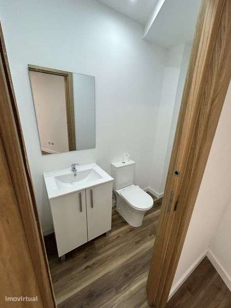 Arrendo escritorios/lojas com 2 salas - Grande imagem: 4/7