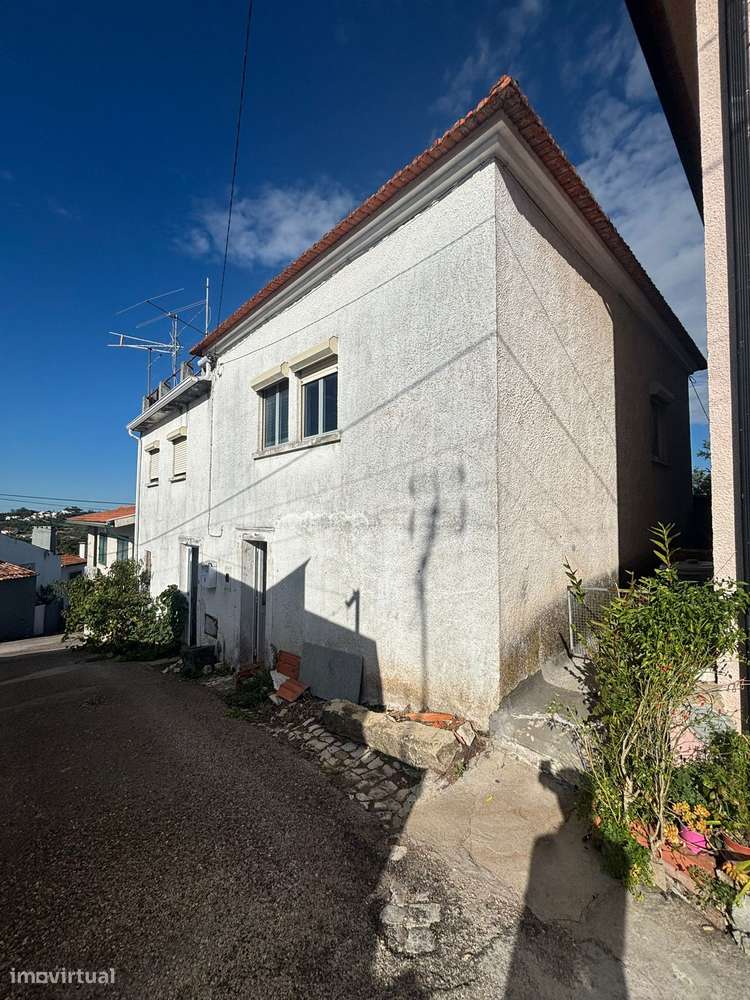 Vendo duas vivendas geminadas na Rua dos Amores, 9, Brasfemes - Grande imagem: 2/26