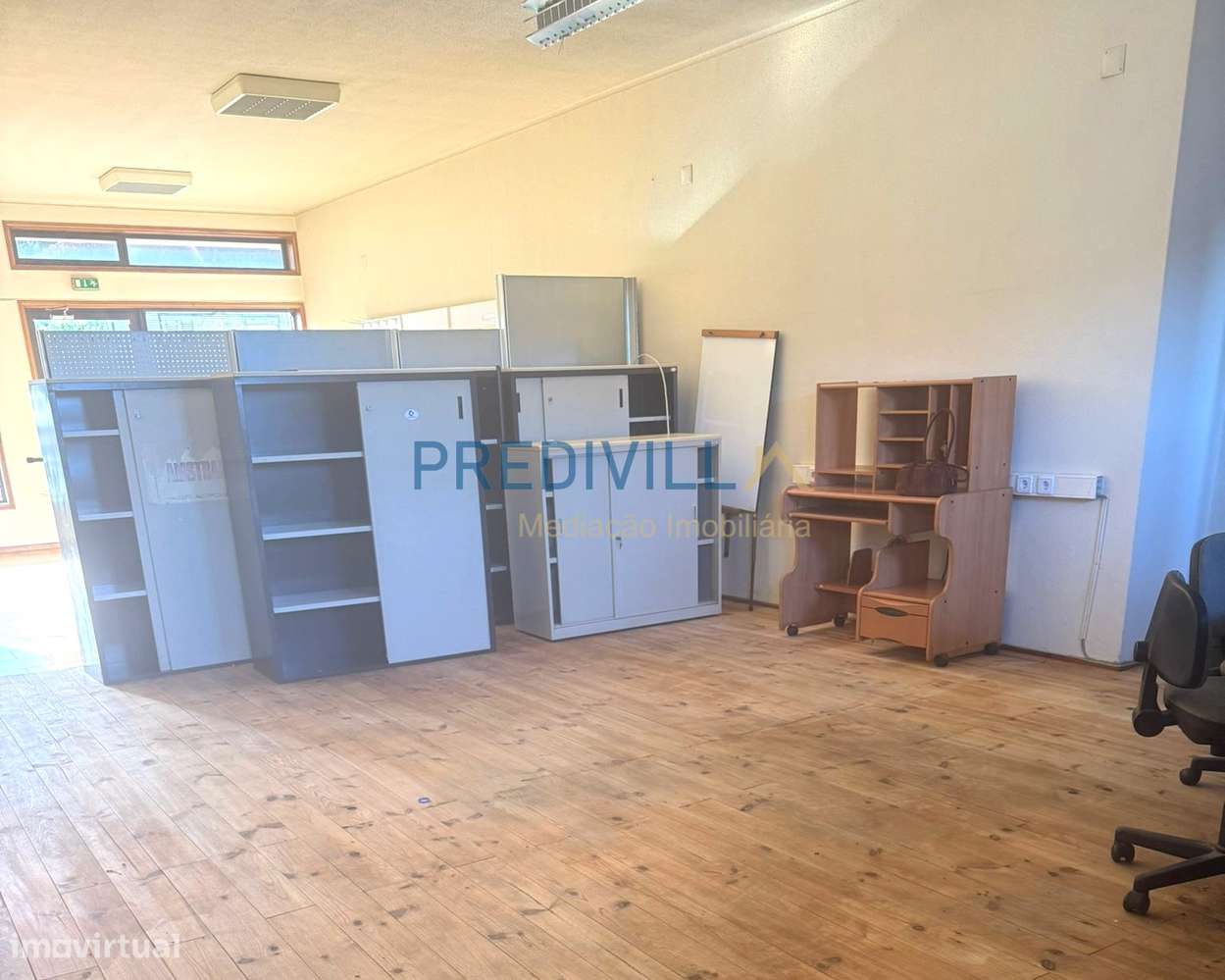 Loja  Venda em Cidade da Maia,Maia-11