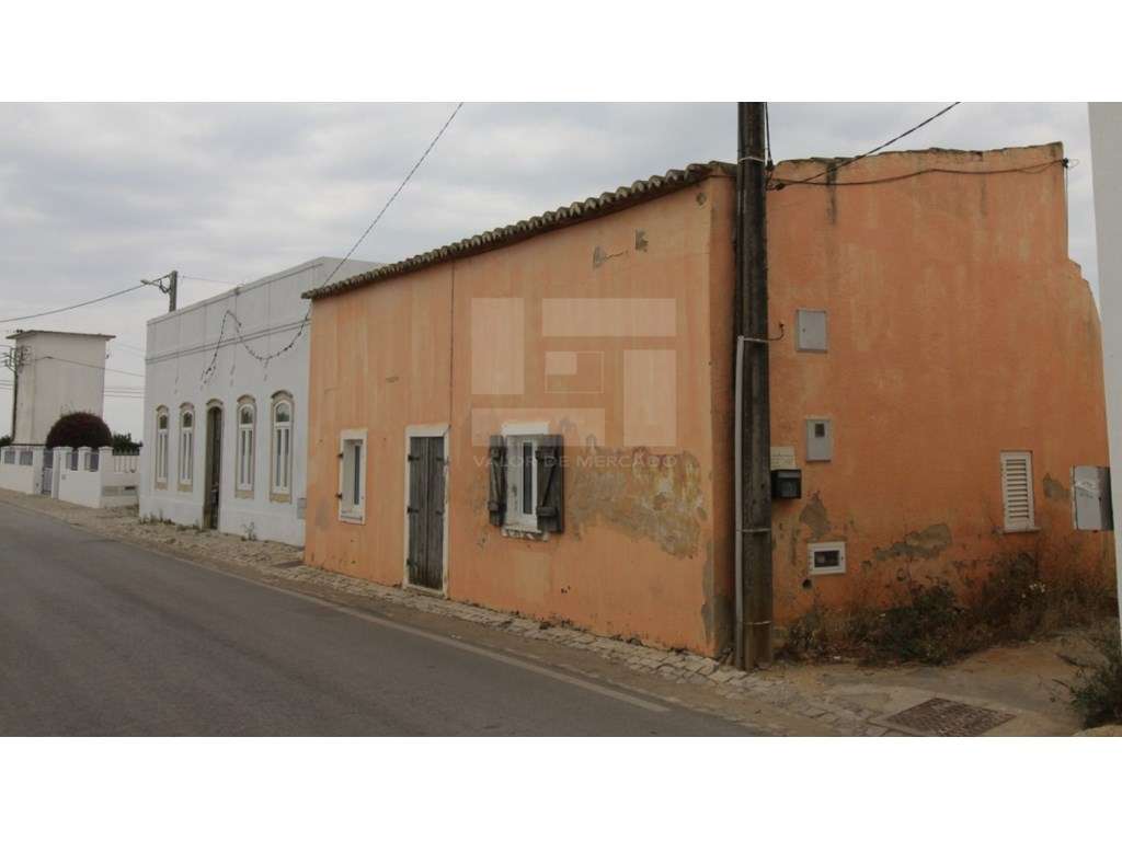 Moradia T4 para recuperar em zona calma de Tavira, próxima da N125,... - Grande imagem: 5/15