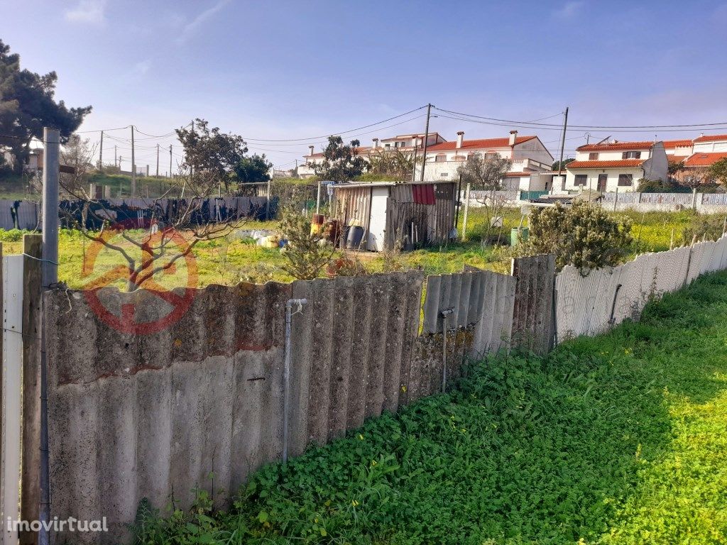 Terreno em avos 315m2, na Charneca de Caparica