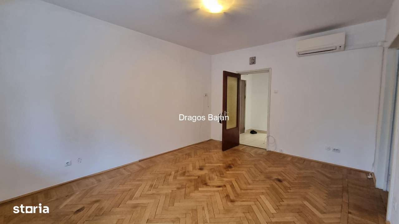 1970 // Parcare // 3 camere-2