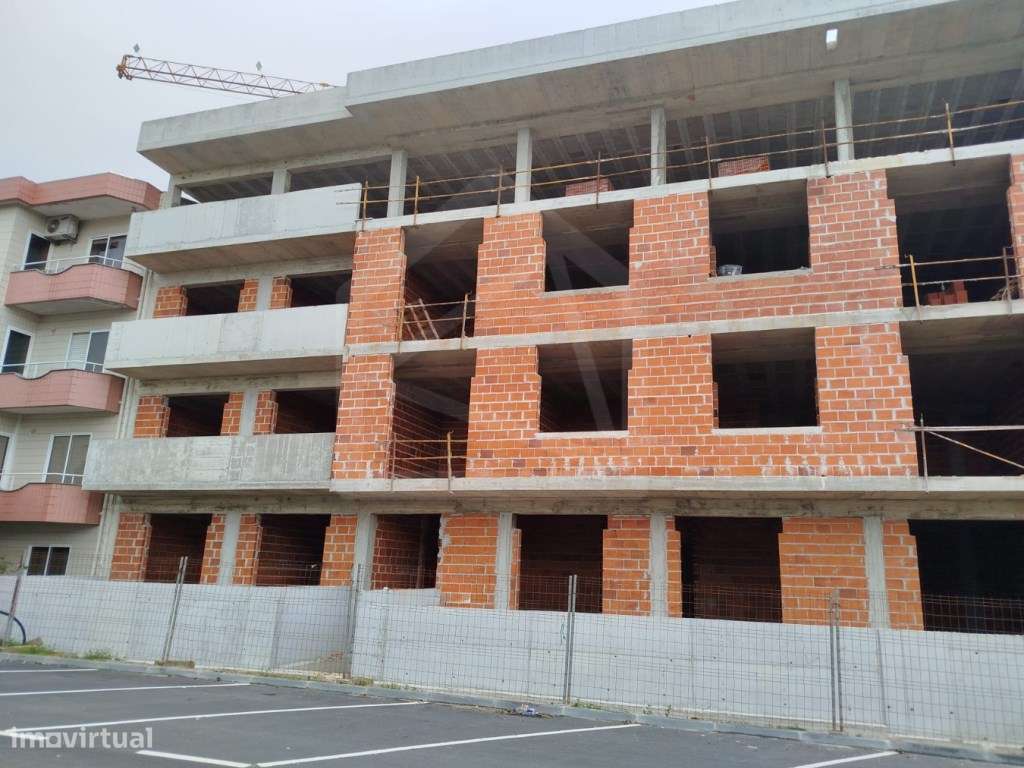 Apartamento T0 com varanda em Oliveira de Azeméis-4