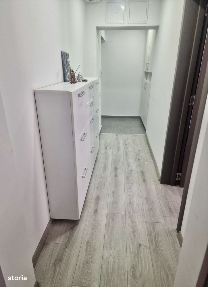 Apartament complet renovat - etaj intermediar - 3 camere