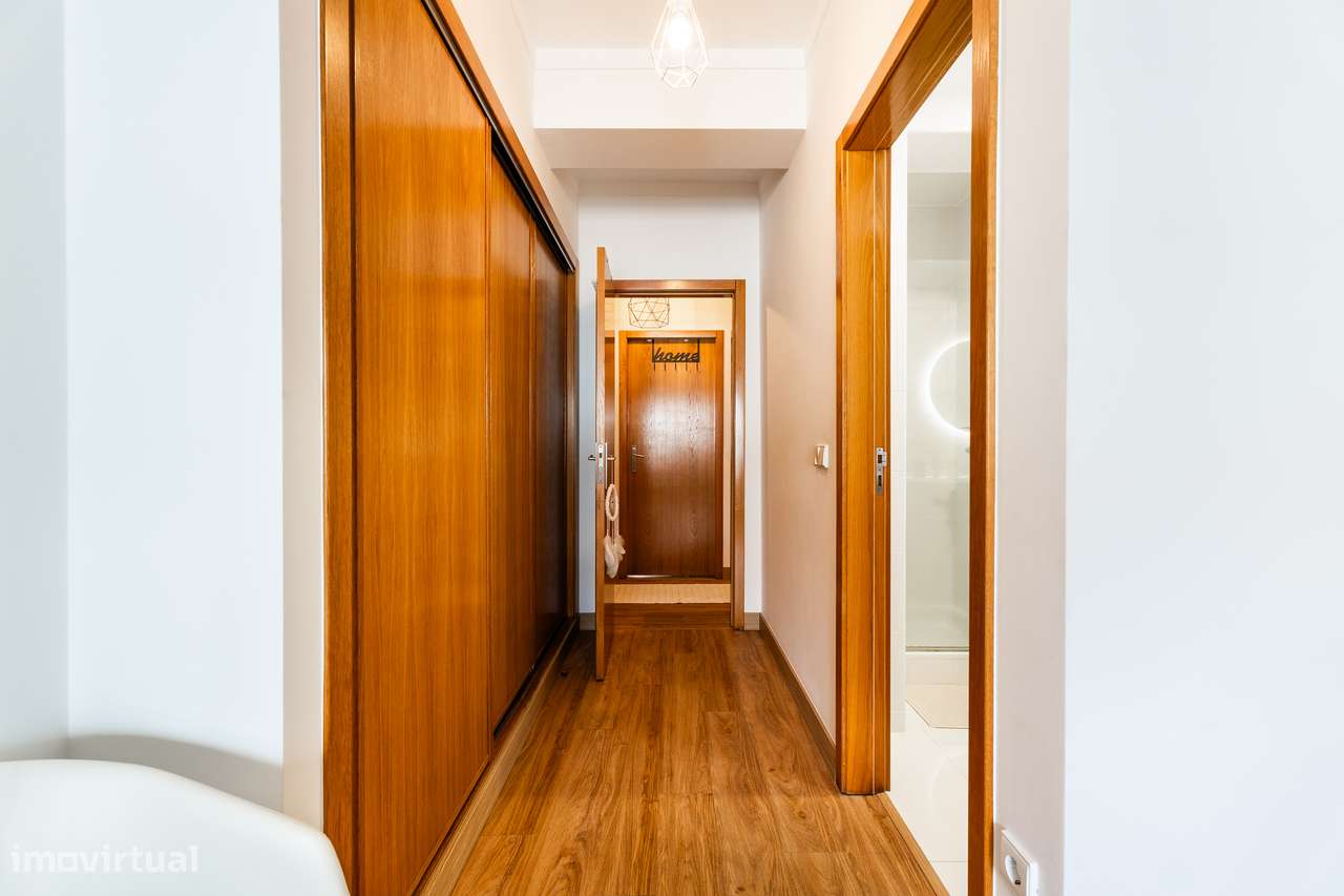 Apartamento T3, com vista castelo, na Urb. Vale do Mocho, em Leiria-6