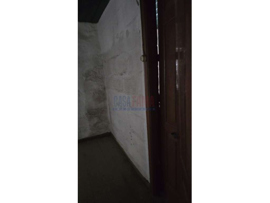 Excelente oportunidade para investidores! 

Moradia para recupera... - Grande imagem: 5/21