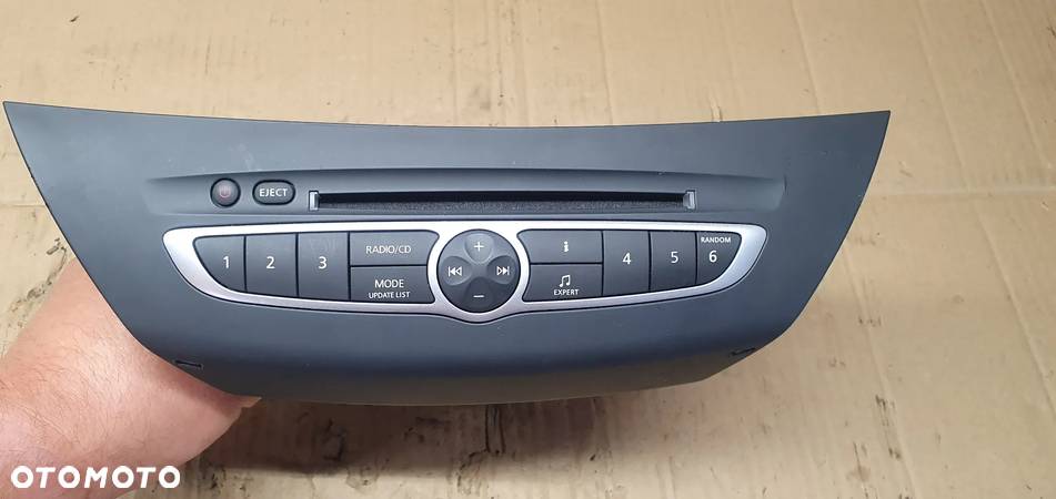 Radio radioodtwarzacz CD fabryczny Renault Laguna III 281150013R - 1