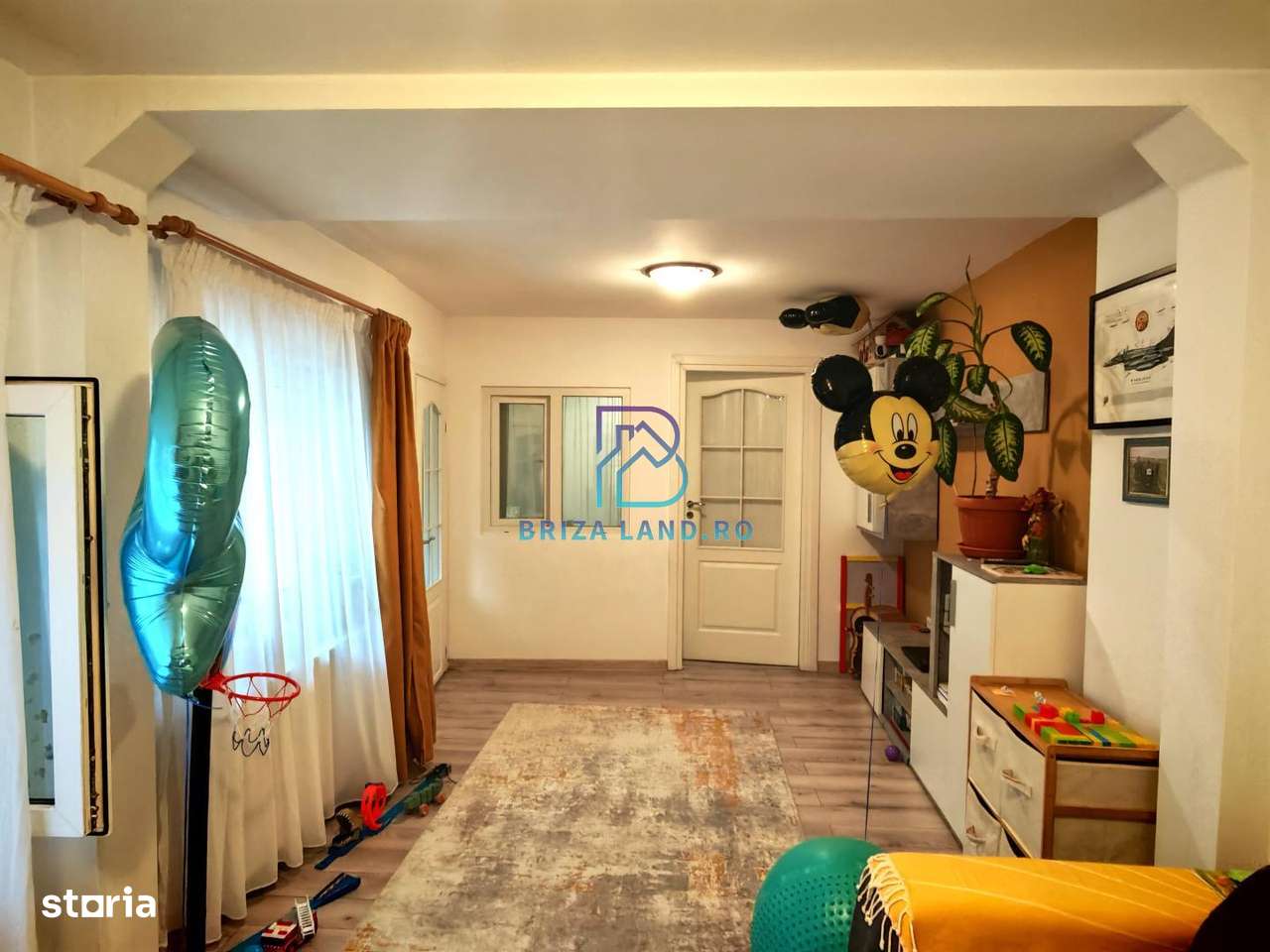 Soseaua Chitilei, zona Crusovat, casa 4 camere, doua bai, teren 259mp-8