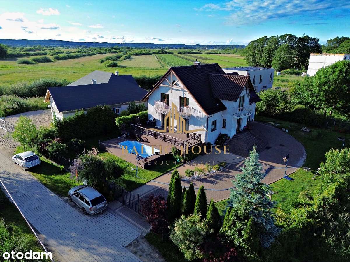 Dom wolnostojący Piękny ogród z basenem Rumia