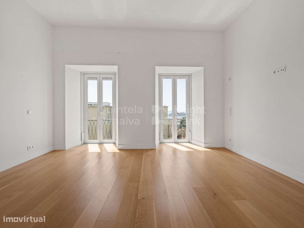 Apartamento T3 com vista rio para venda na Lapa, Lisboa-20