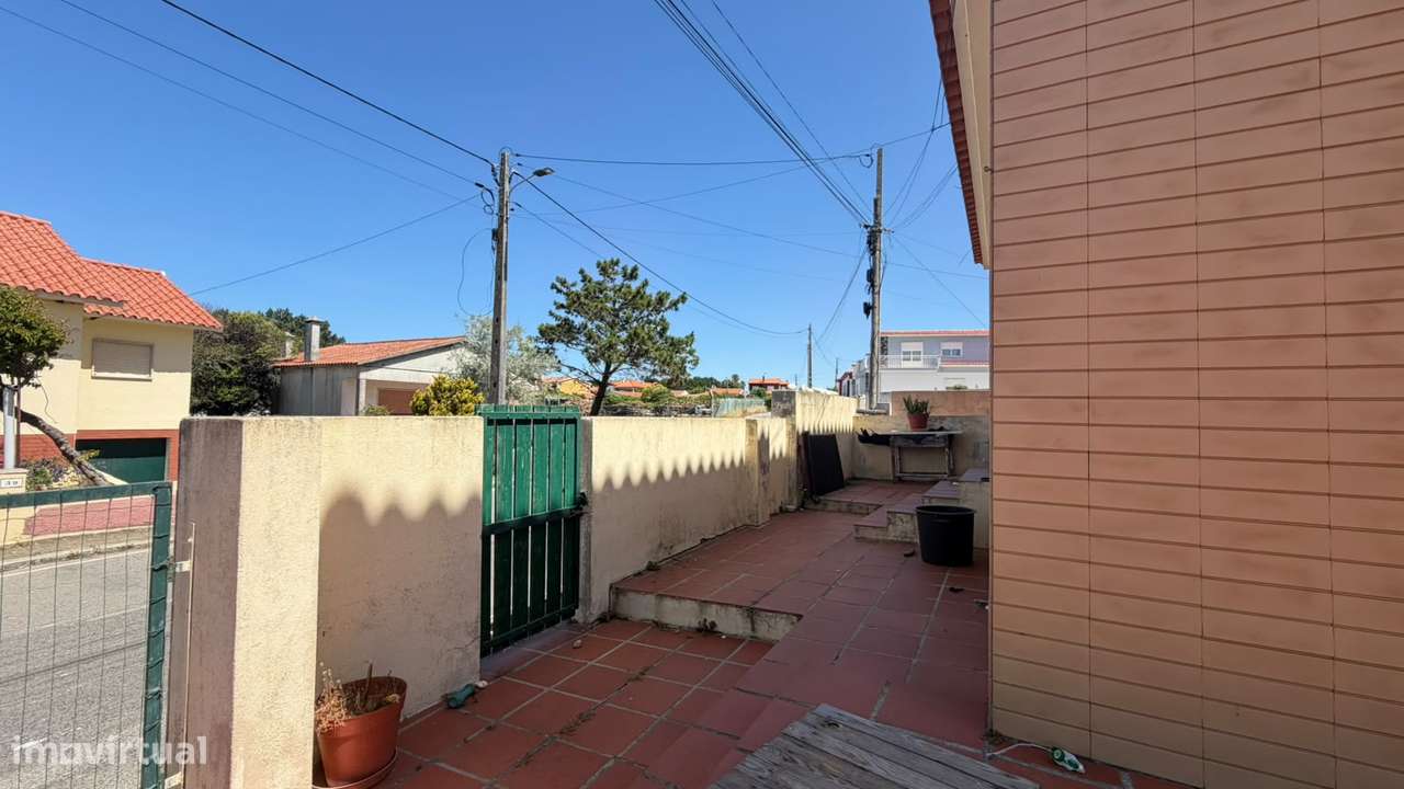 Andar de Moradia T2 c/ Suite, Logradouro e Garagem-11