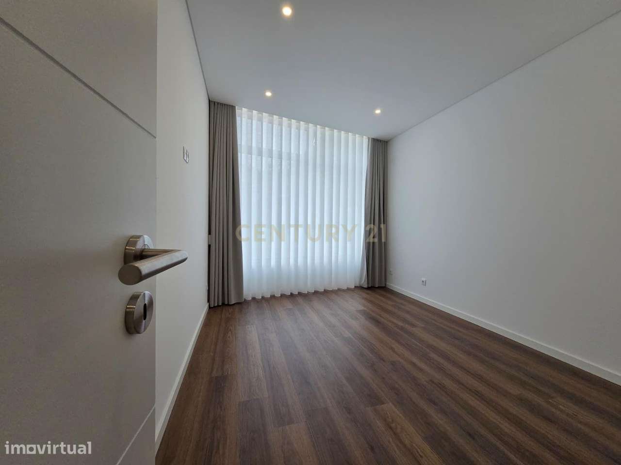 APARTAMENTO T1+1 | TOTALMENTE NOVO| DESGIN MODERNO | ERMESINDE-8