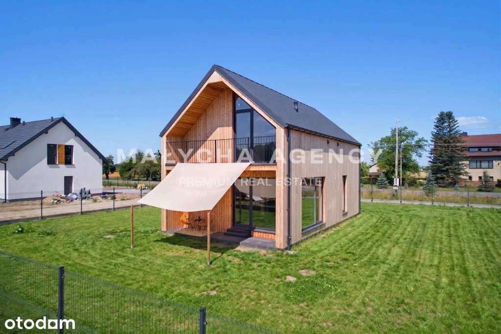 Nowoczesna stodoła, działka 1100 m2 - Bronisławów