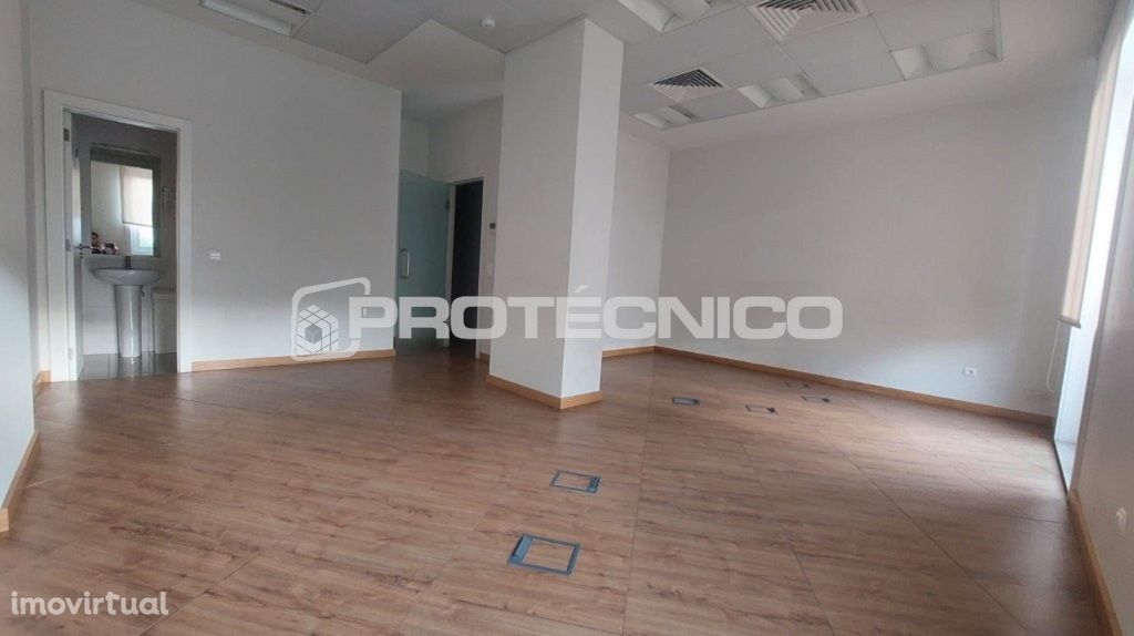 Escritório c/ 80m2 – Centro de Aveiro