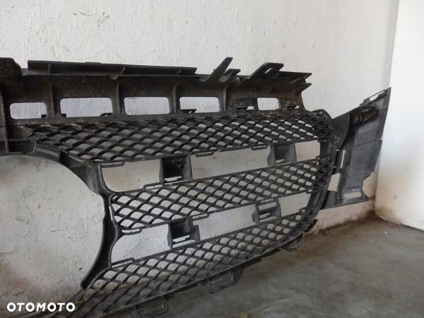 GRILL ATRAPA MERCEDES W213 E-KLASA 2016-2019 - 5