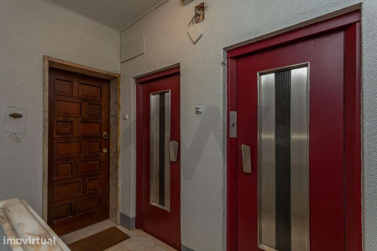 T4 Renovado para Arrendamento em Miraflores, Algés - Grande imagem: 5/41