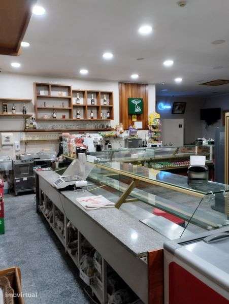 Vendo parte de sosiadade de pastelaria e padaria com fabrico próprio - Grande imagem: 5/8