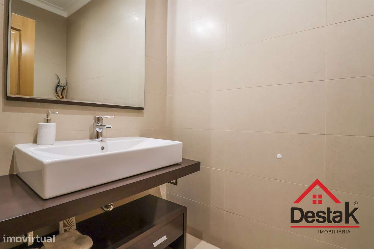 Fantástica Moradia isolada V4 em Lordosa, Viseu-23