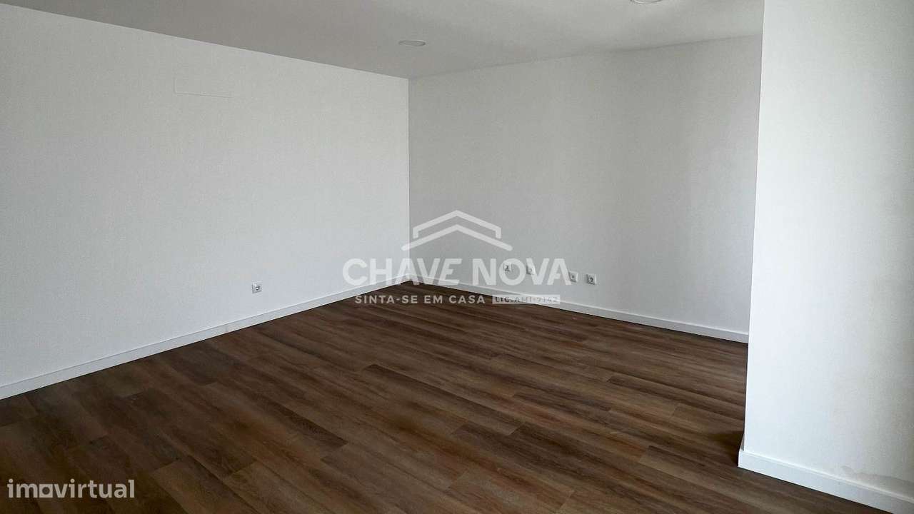 Moradia em Banda T2 Duplex na Circunvalação, no Porto - Grande imagem: 5/11