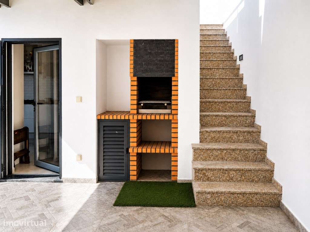 Moradia T3 +1 Renovada Pronta a Habitar Espaço, Conforto e excelent...-22