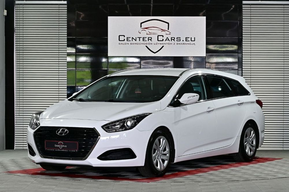 Hyundai i40 Kombi blue 1.6 Family 2015
