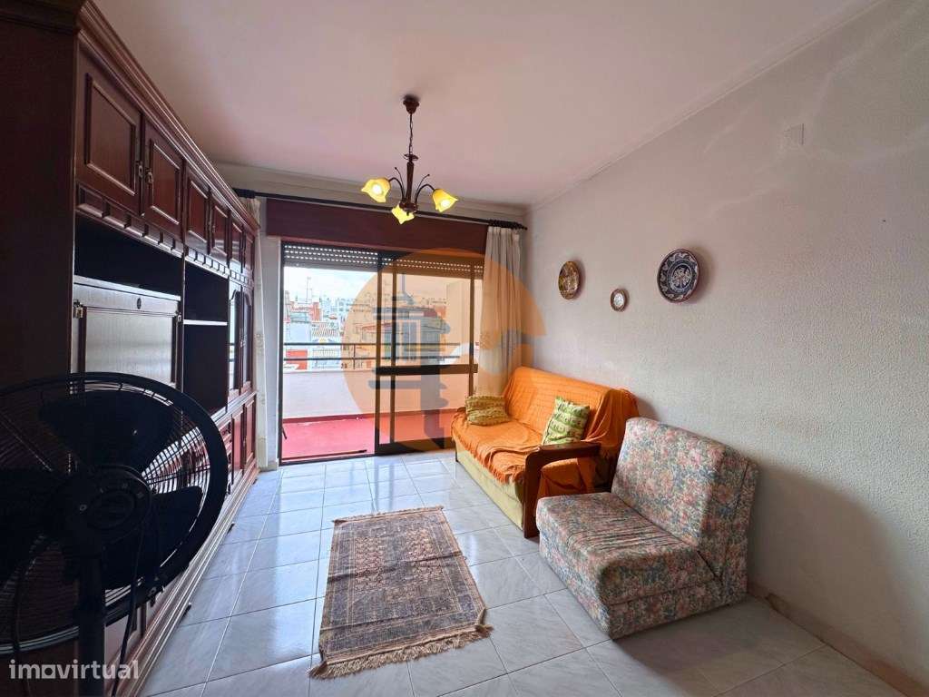 Apartamento T1 com Varanda a Sul | Arrendamento Anual | Monte Gordo - Grande imagem: 2/19