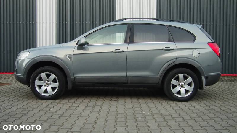 Chevrolet Captiva 2.4 2WD 7 Sitzer LS Family Edition - 24