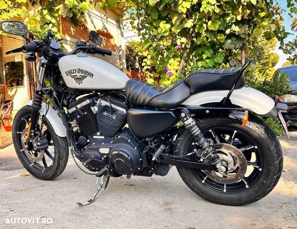 Harley-Davidson XL 883N Iron - 2