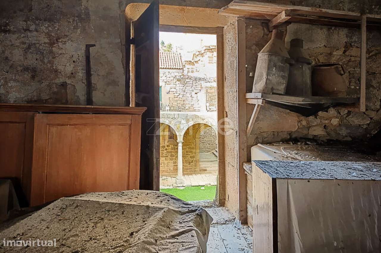 Quinta do Mosteiro de Salzedas com mais 17 ha e património histórico-19