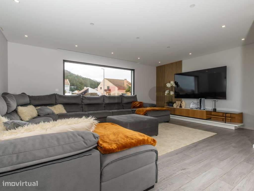 Refúgio Moderno com Vista e Design no Pico da Pedra, Ilha de São Mi...-47