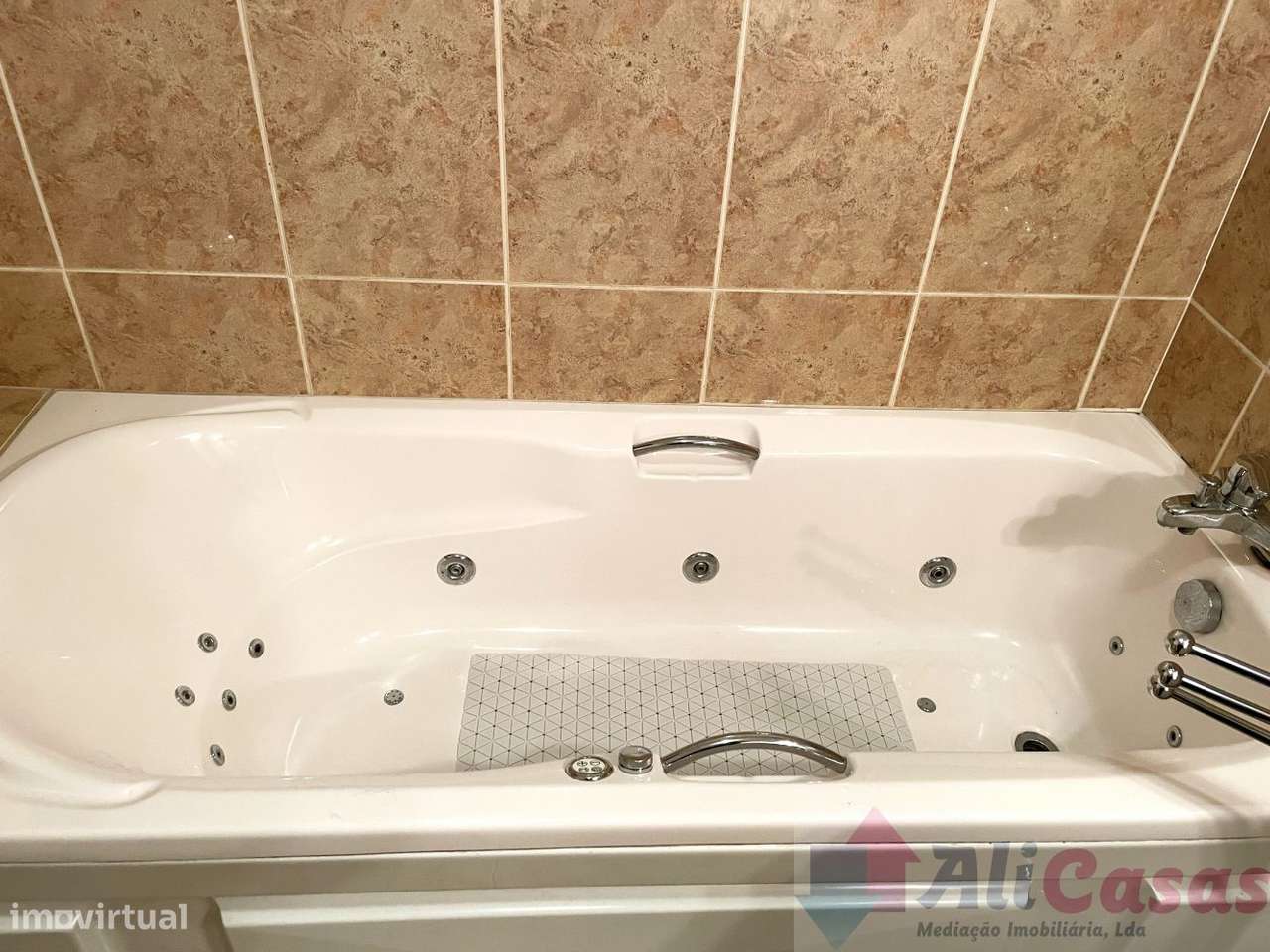 Vivenda Isolada C/ 2.719m2 de Terreno-25