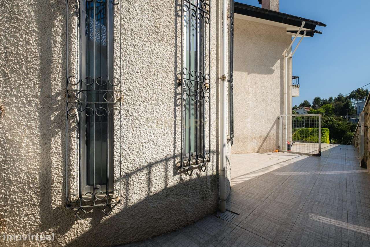 Excelente moradia T3 situada em São Pedro da Cova, Gondomar-57