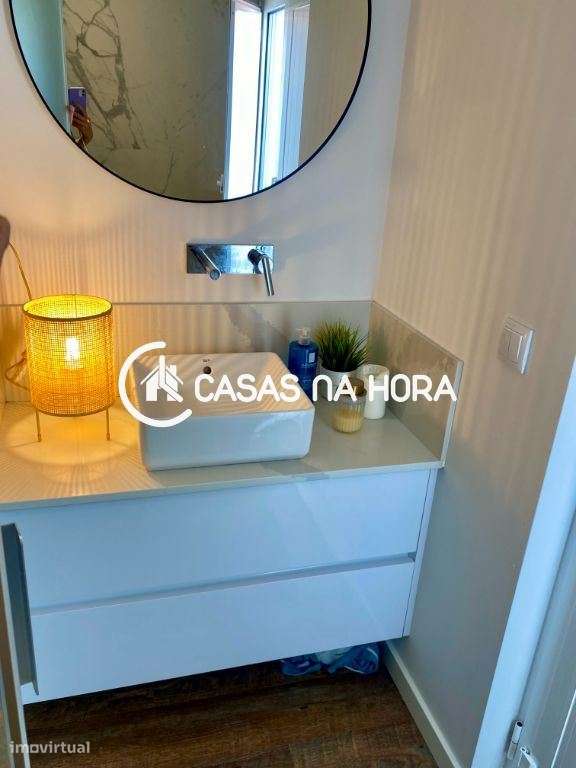 Moradia Triplex T2 em Almada na Rua Capitão Leitão-15