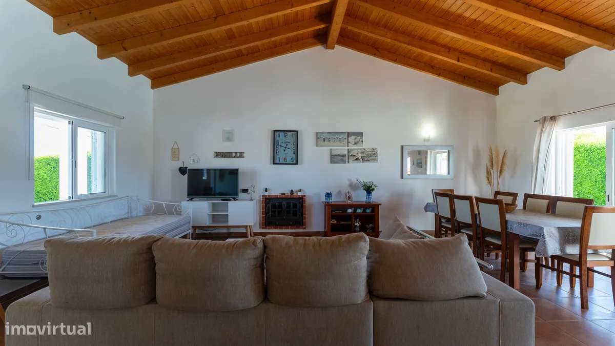 Moradia T3 com piscina-11