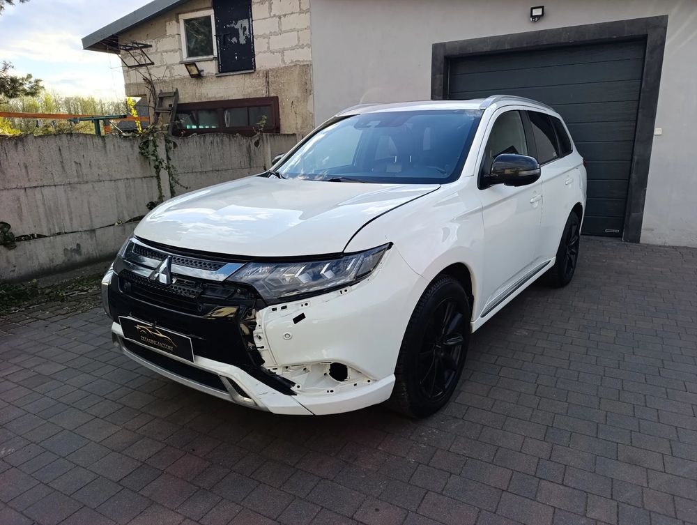 Mitsubishi Outlander III 2.4 4WD Diamant+ 2019