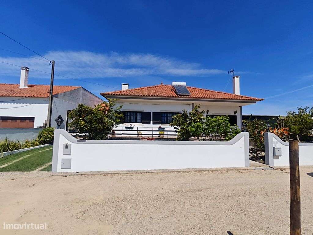 Moradia térrea T3 em Coruche, Fajarda e Erra-1