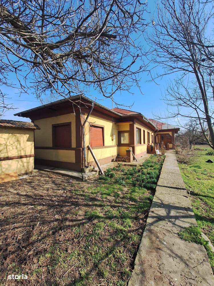 Casa 6 camere Frumusani teren 1341 mp caramida-16