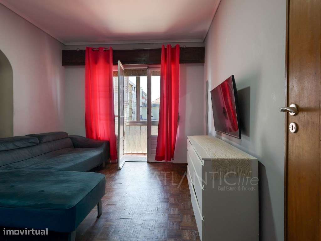 Moradia T6 em Monte Abraão-23