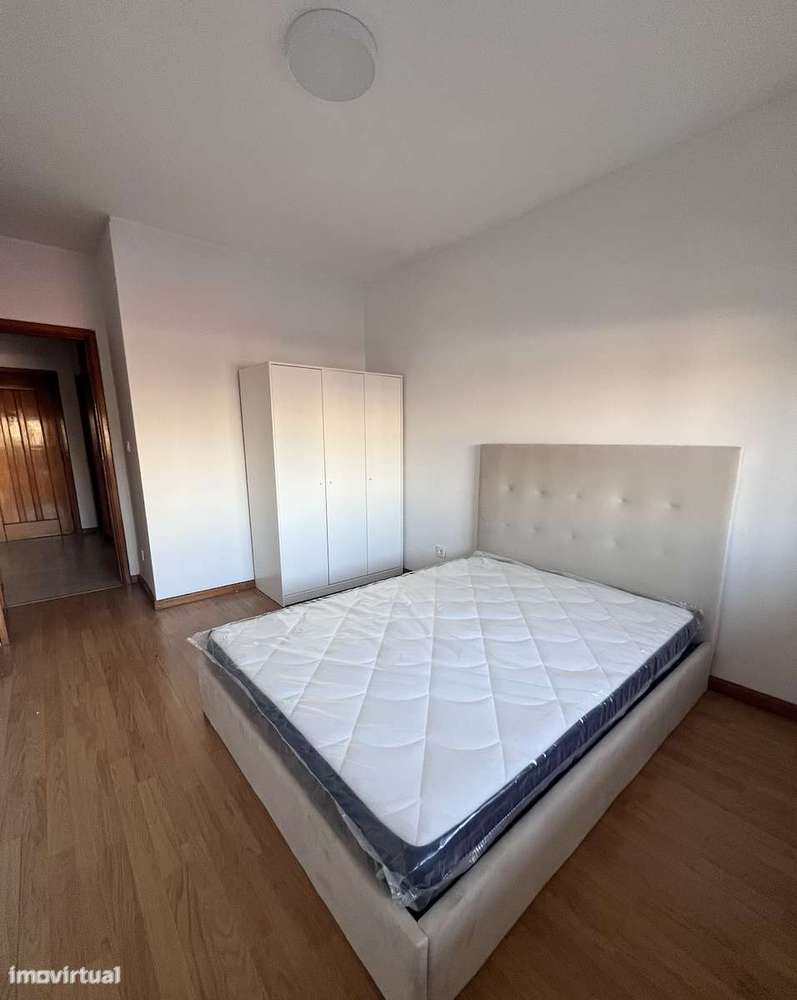 T1+1 com garagem e elevador em S. Mamede próximo ao polo universitário - Grande imagem: 5/17