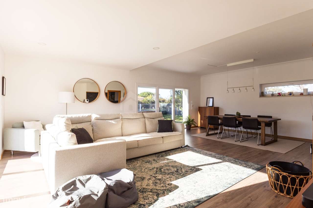 MORADIA T4 218M² EM TERRENO 1.044M² COM PISCINA EM CONDOMÍNIO GOLFE SA-9