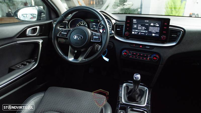 Kia XCeed 1.0 T-GDI Tech - 22